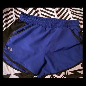 Under armour shorts size M.
